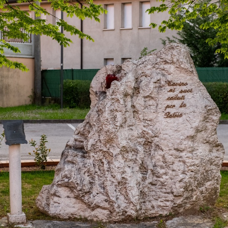 Monumento ai Caduti - Cavino